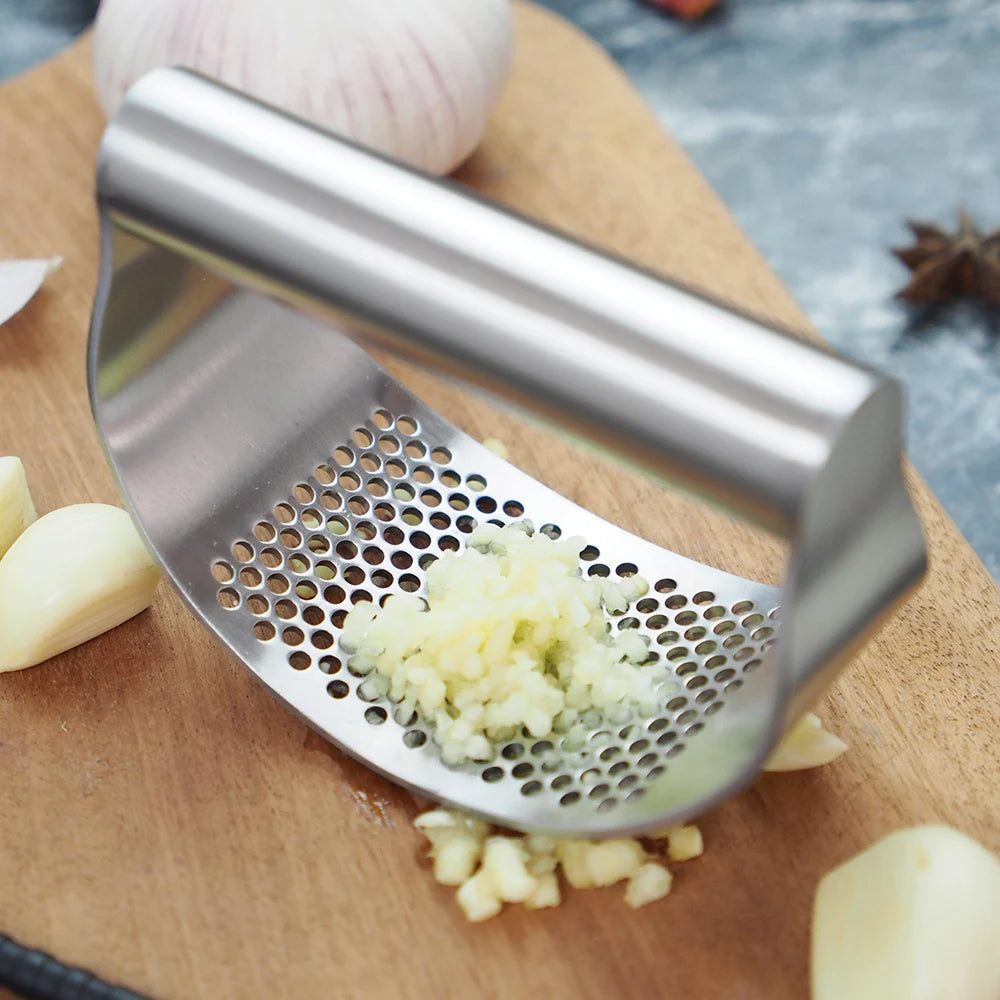 Garlic Press Rocker Stainless Steel, Garlic Mincer Tool, Sturdy Garlic Crusher Garlic Presser, Garlic Slicer & Grinder