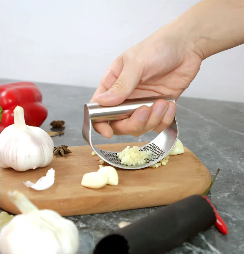 Garlic Press Rocker Stainless Steel, Garlic Mincer Tool, Sturdy Garlic Crusher Garlic Presser, Garlic Slicer & Grinder